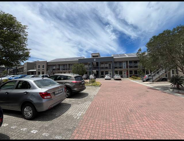 55M² OFFICE TO LET IN CENTURY CITY